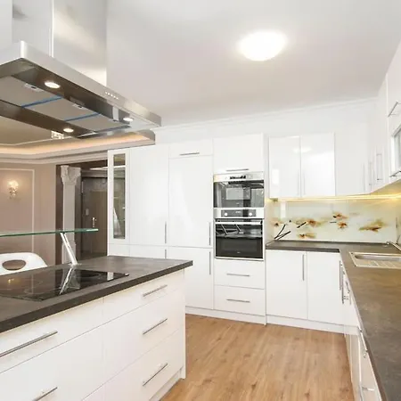 Deluxe Nivy * Bratysława